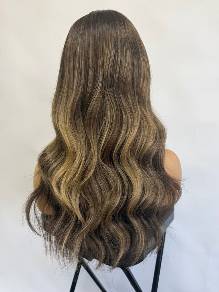 1024 – Natural Looking Human Hair Wigs